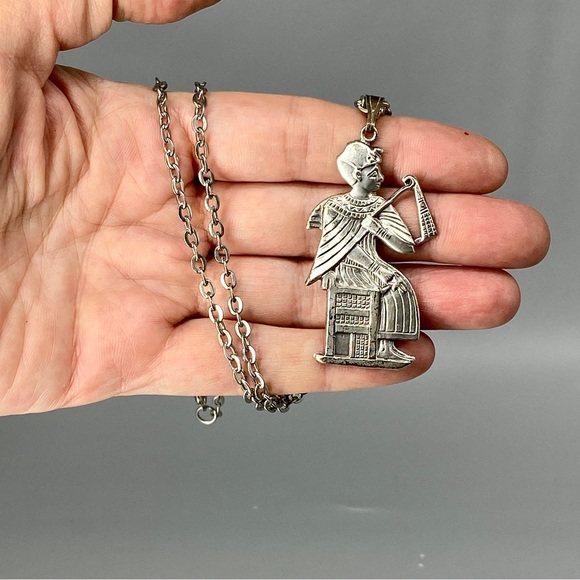 Vintage Egyptian Revival Pharaoh Pendant Necklace Unisex - Picture 6 of 9